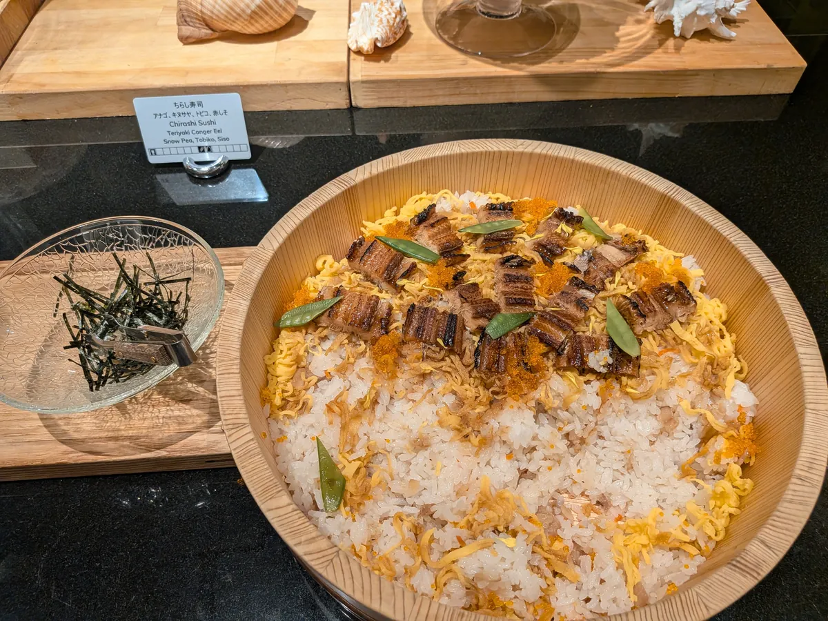 うなぎちらしなど和の一品