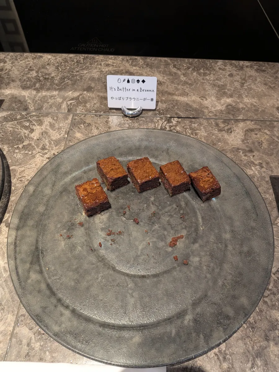 アフタヌーンティーのチョコブラウニー（やっぱりブラウニーが一番）プレートに5個