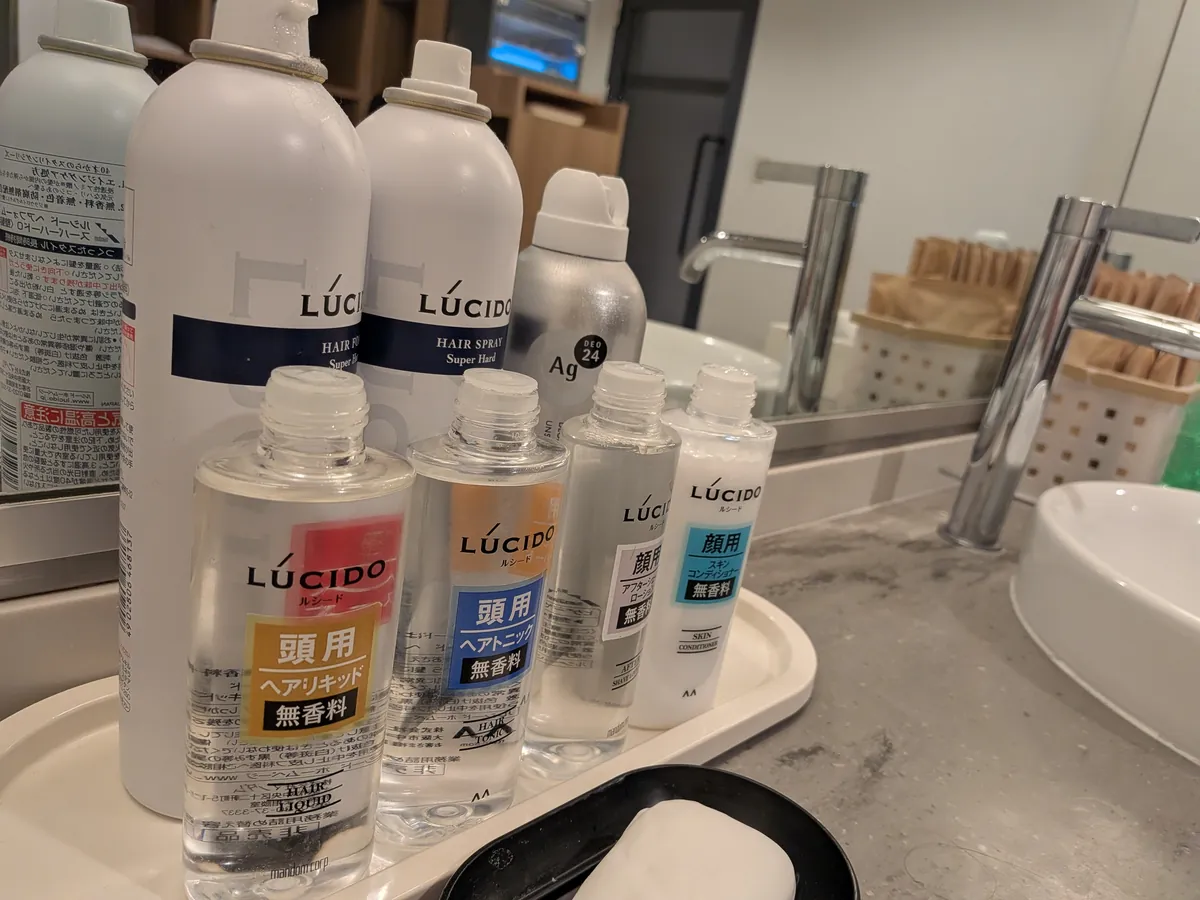 ヒルトン大阪 Hilton Fitness ロッカールーム洗面台 LUCIDO整髪料 スキンケア