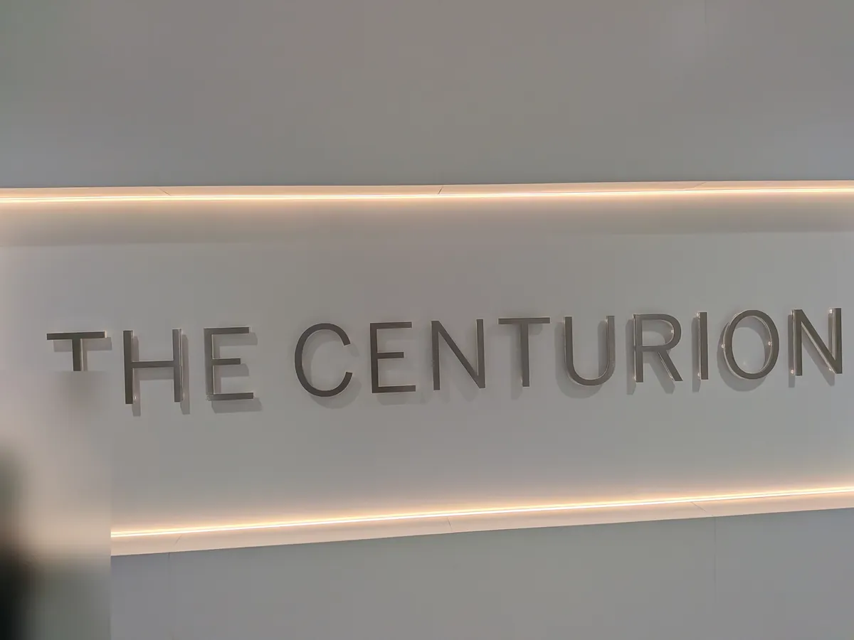 THE CENTURIONのサイン(アメックス センチュリオン・ラウンジ)