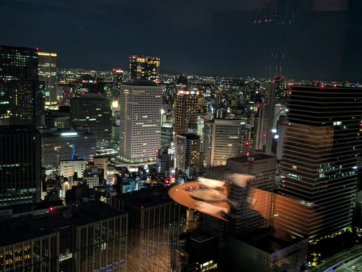 地上200メートルから見下ろす大阪の夜景