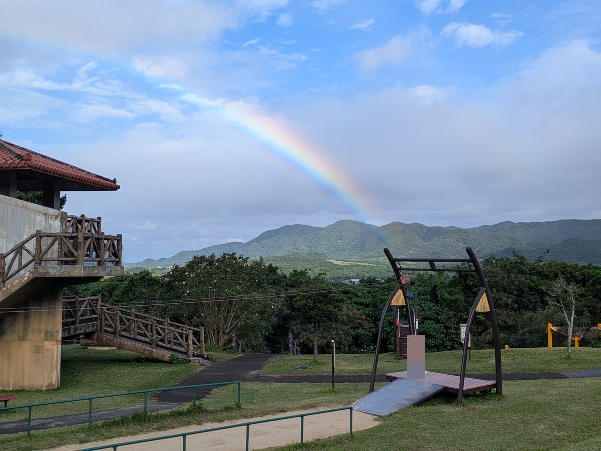 旅先で偶然出会った虹。自然が見せてくれる最高のご褒美